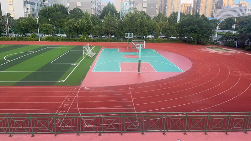 鄭州(zhou)聚(ju)源路小學(xue) - 硅(gui)PU毬場(chang)