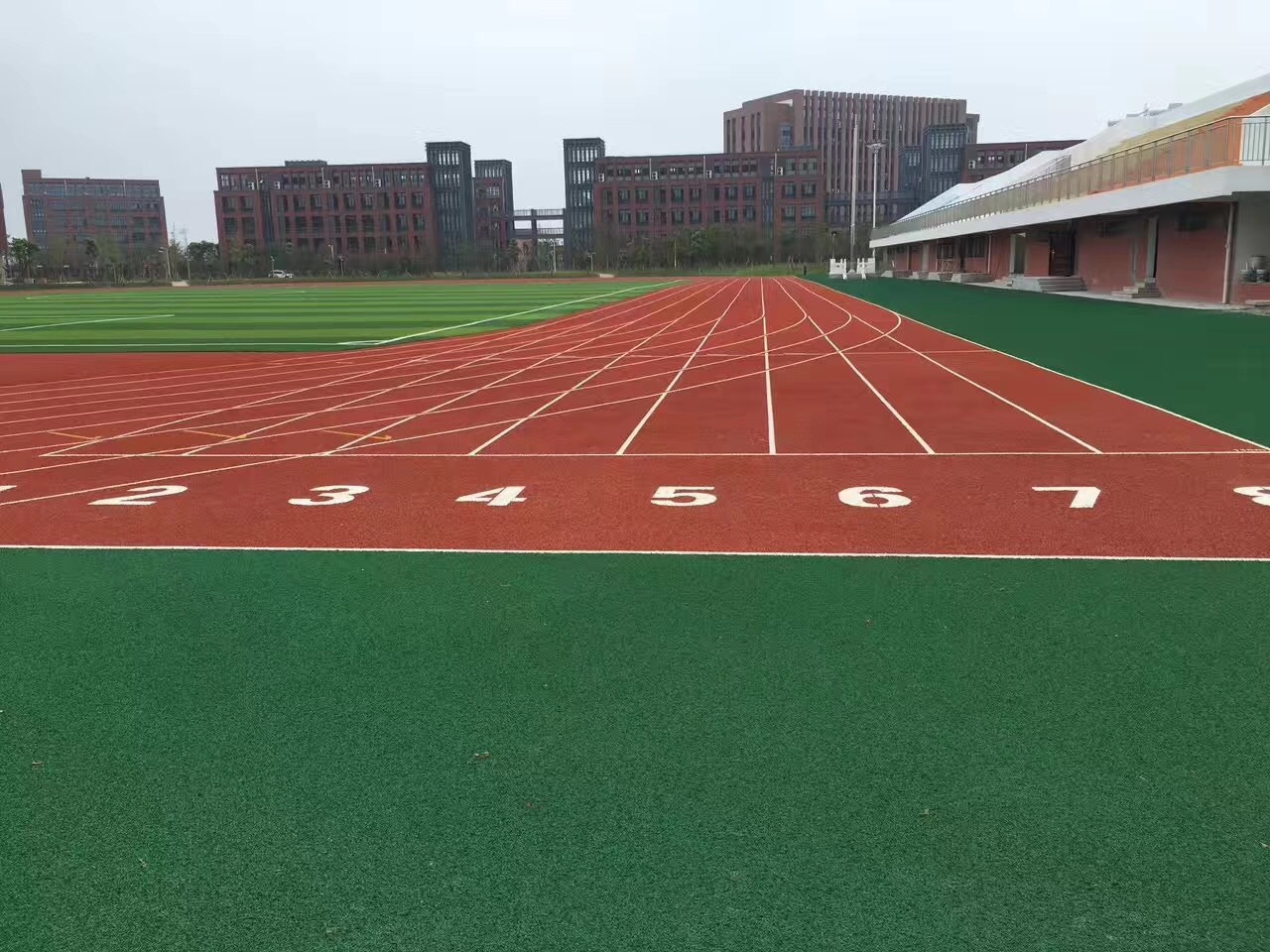 跑道(dao)毬(qiu)場工(gong)程圖IMG_1474.JPG